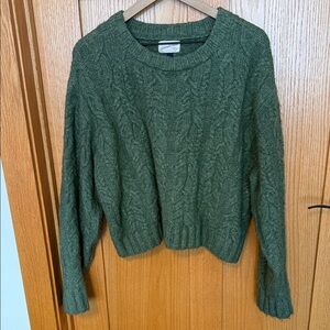Universal Thread Outfitters Forest Green Sweater